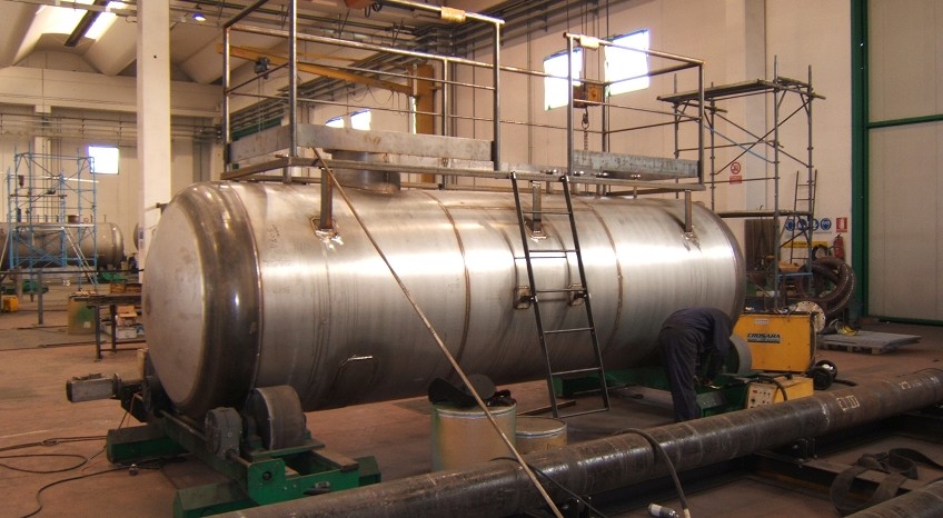 Immagine - 5 - Pressure vessels and atmospheric Tanks stainless steel made
